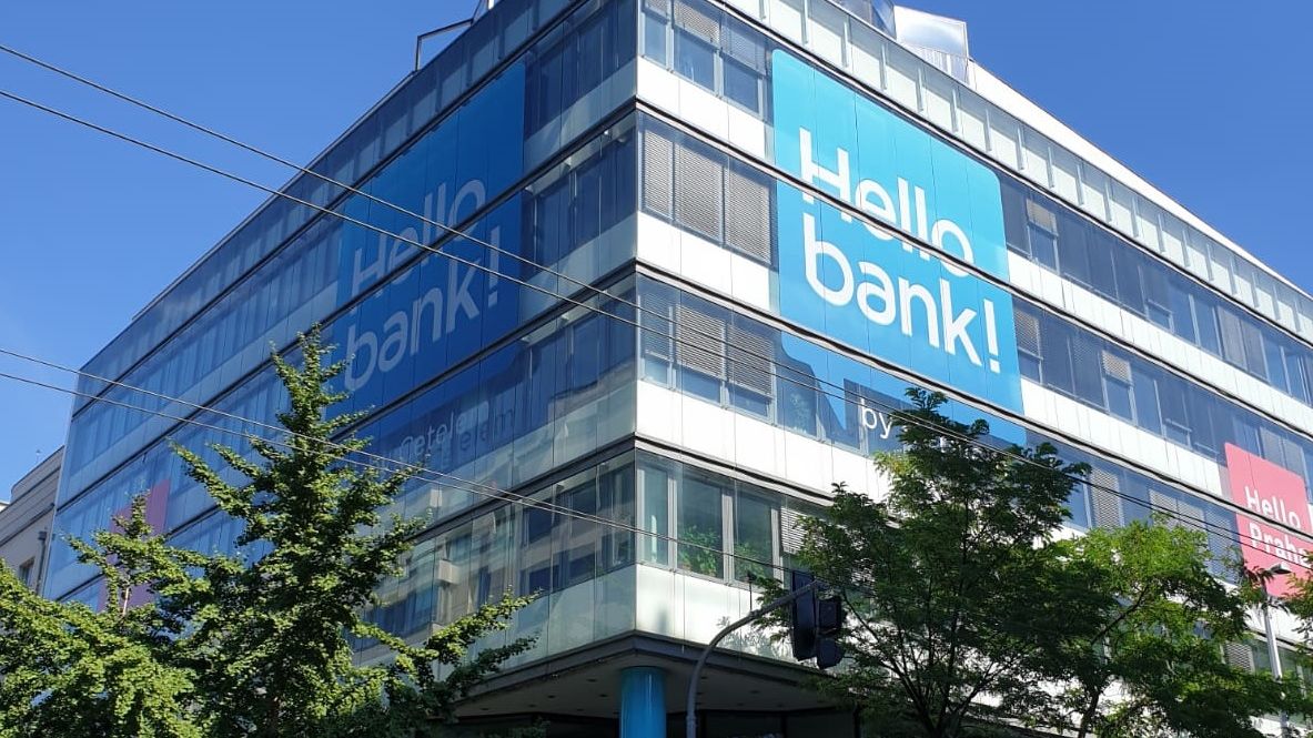 Klienti Hello bank! míří ke Spořitelně. Co je čeká, než je získá konkurence